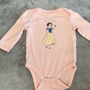 3-6M GAP+Disney Snow White onesie, diaper shirt